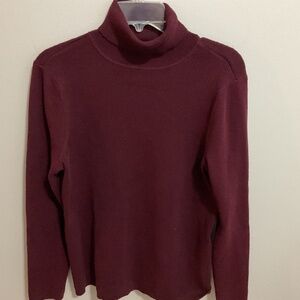 Women’s Chicos Poly/Cotton Blend Burgundy Turtleneck Sweater, Large